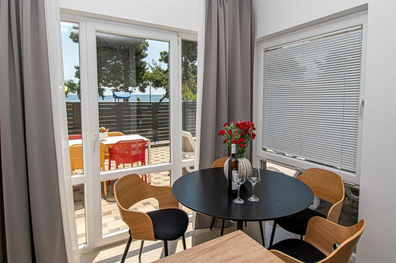 Apartment Beachfront Gabine