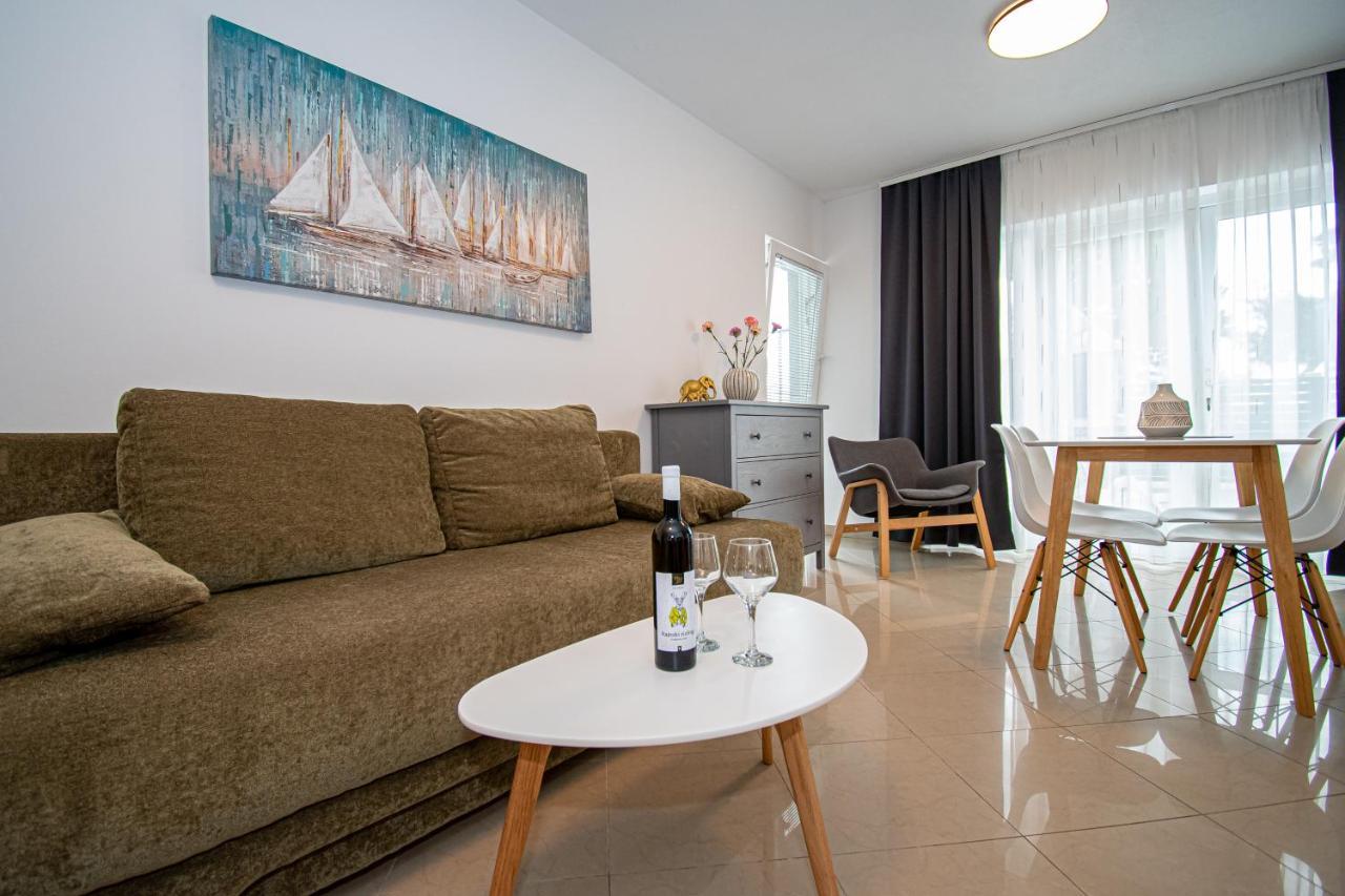 Beachfront Gabine * Kastela
