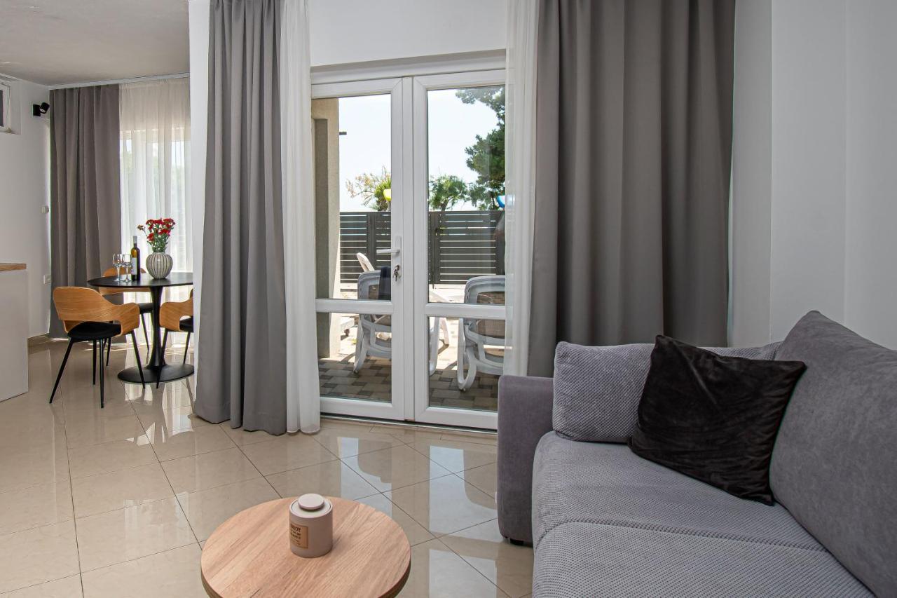 Beachfront Gabine