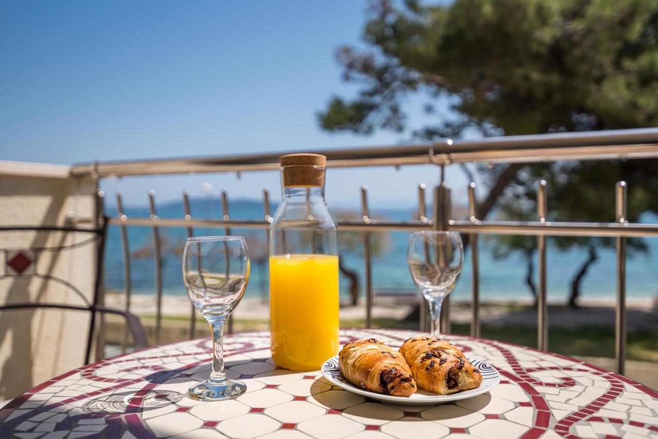 Beachfront Gabine Apartment Kastela