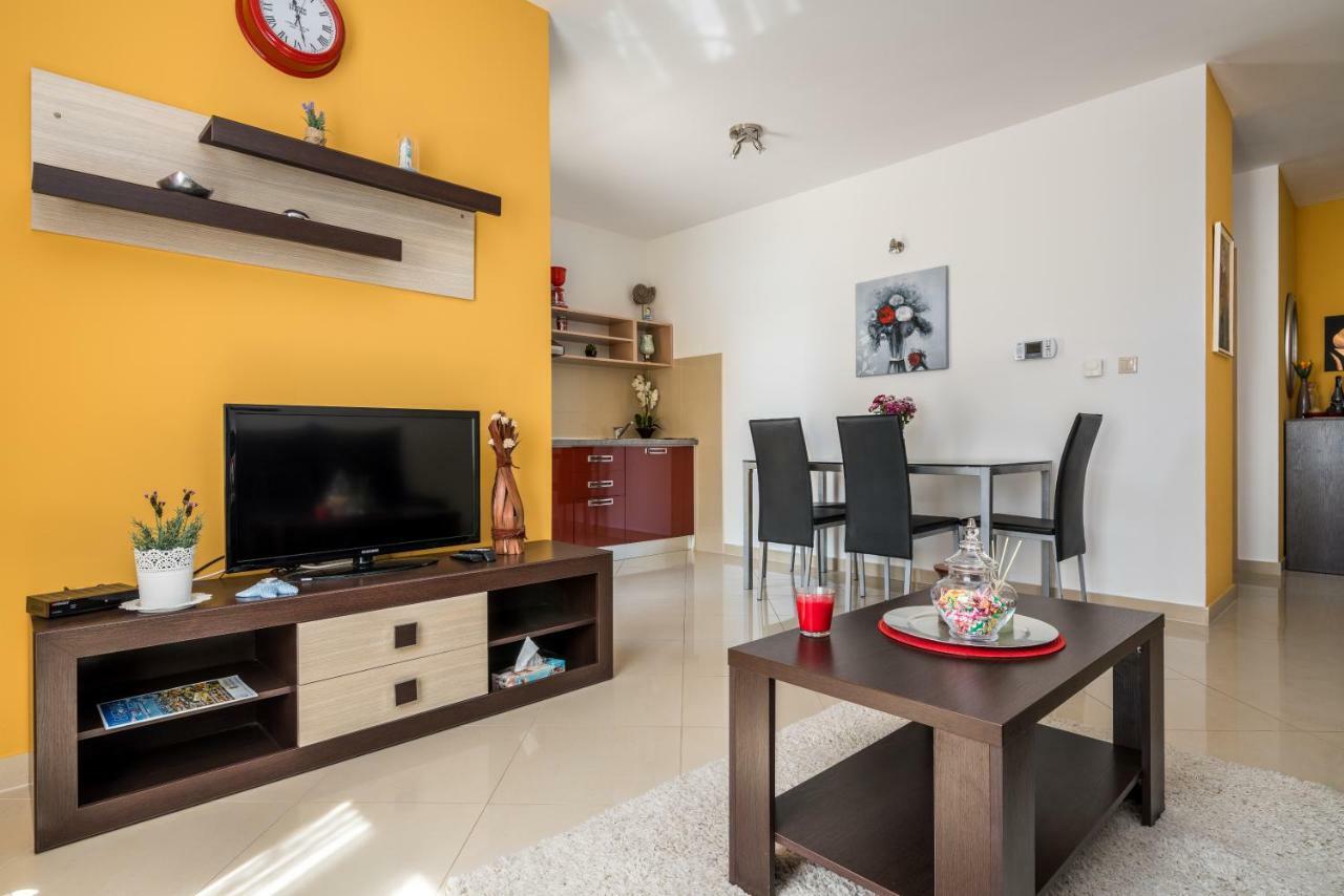 Beachfront Gabine Apartment