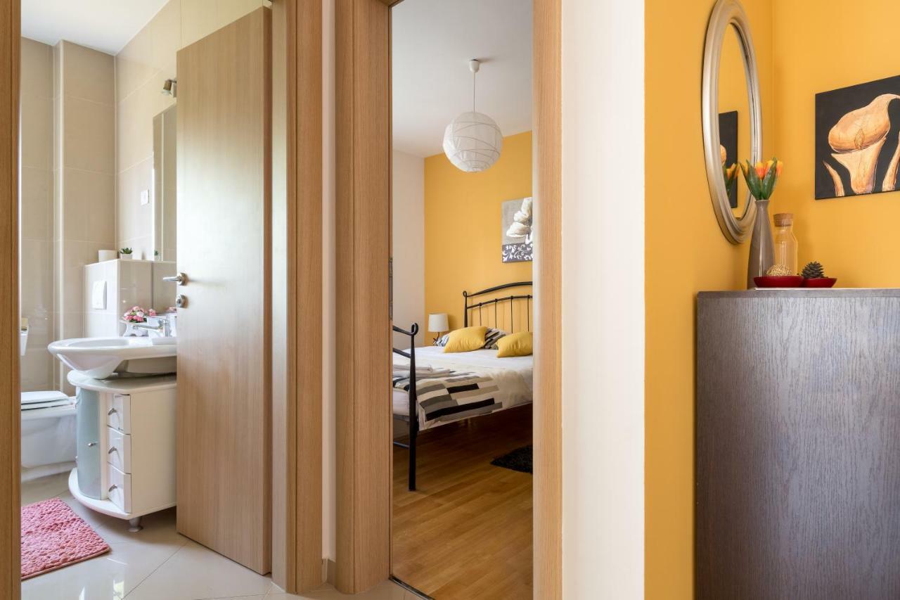 Beachfront Gabine Apartment Kastela