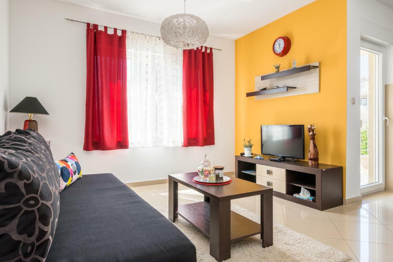 Beachfront Gabine Apartment