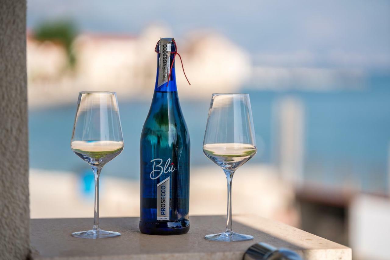 Beachfront Gabine * Kastela