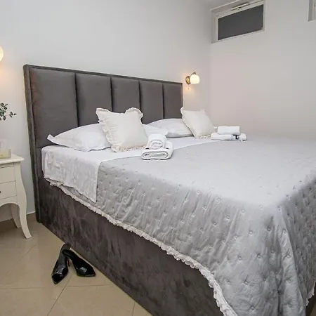 Beachfront Apartments Gabine Kastela Exterior photo