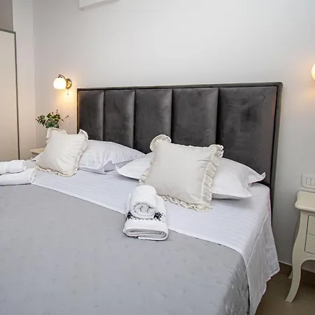 Beachfront Apartments Gabine Kastela Exterior photo