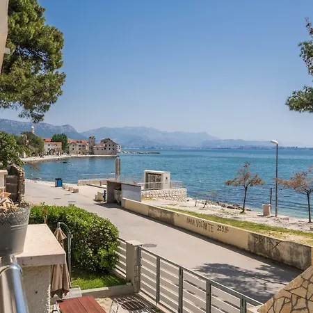 Beachfront Apartments Gabine Kastela Exterior photo