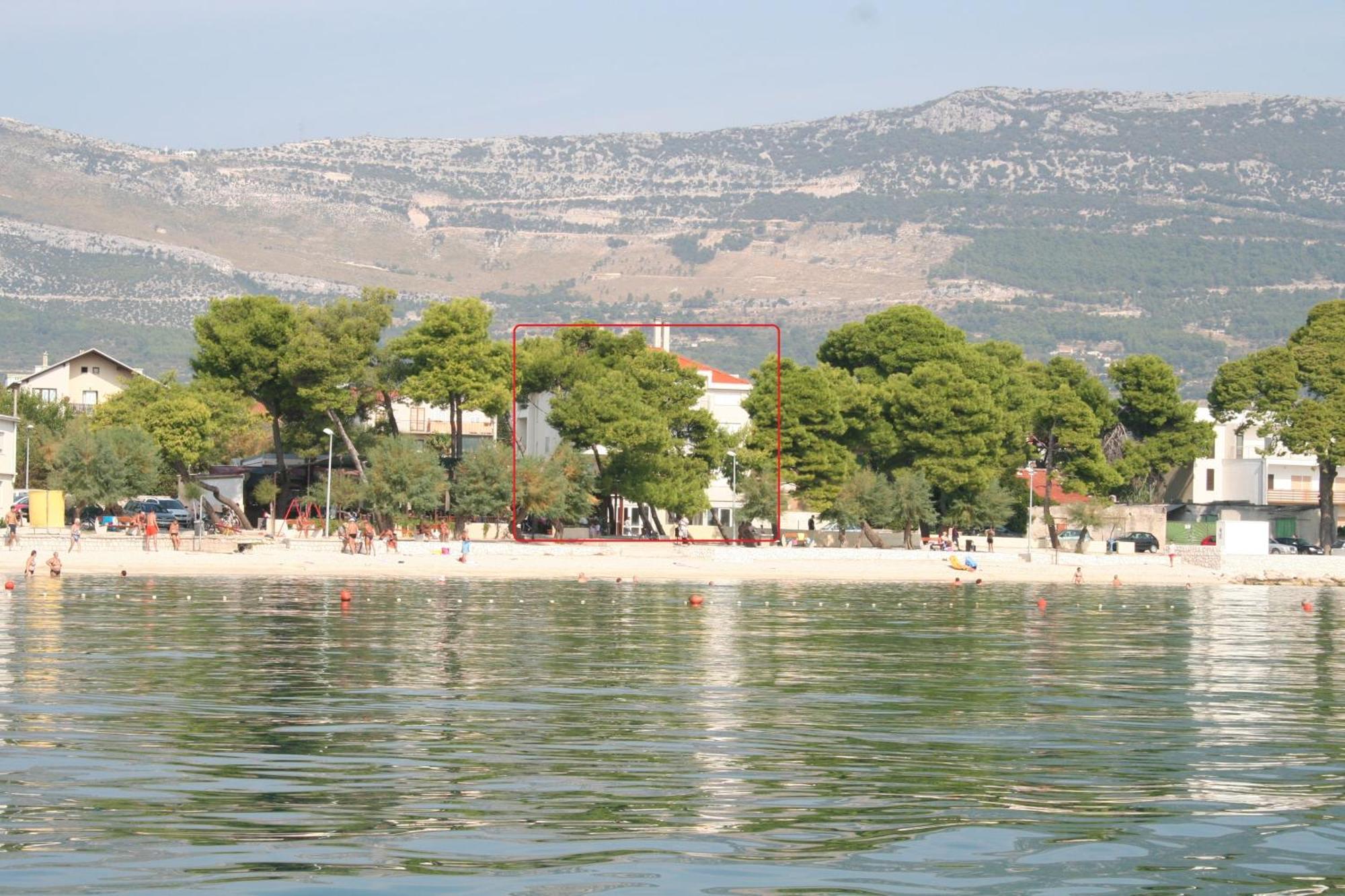 Beachfront Gabine Apartment *